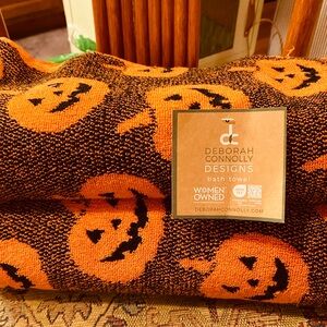 Deborah Connolly Halloween Bath Towels Pumpkin Orange Black Set of 2